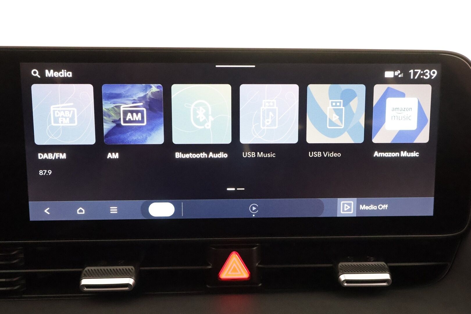 HYUNDAI IONIQ 5 2025 229hv Centriq * ACC / P.kamera / LED / Navi / ILP / Facelift / Sähköpenkit / KeylessGo * - Kahdet renkaat aluvanteilla - Osta nyt, maksa vasta ensi vuonna