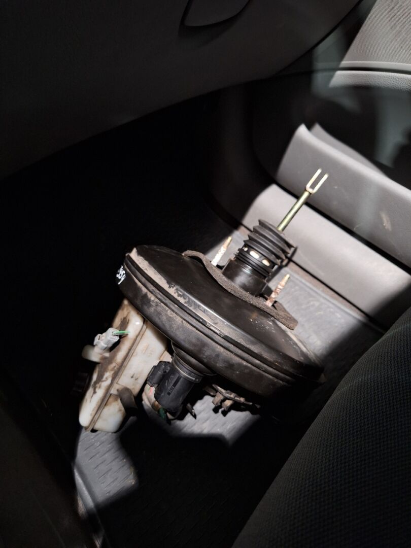 Renault Laguna 2001 4D LAGUNA HATCHBACK 1.8 - YritysOutlet - Myydään vain yrityksille - | Pientä laittoa | Lohko+sisä | 2x hyvät renkaat | 