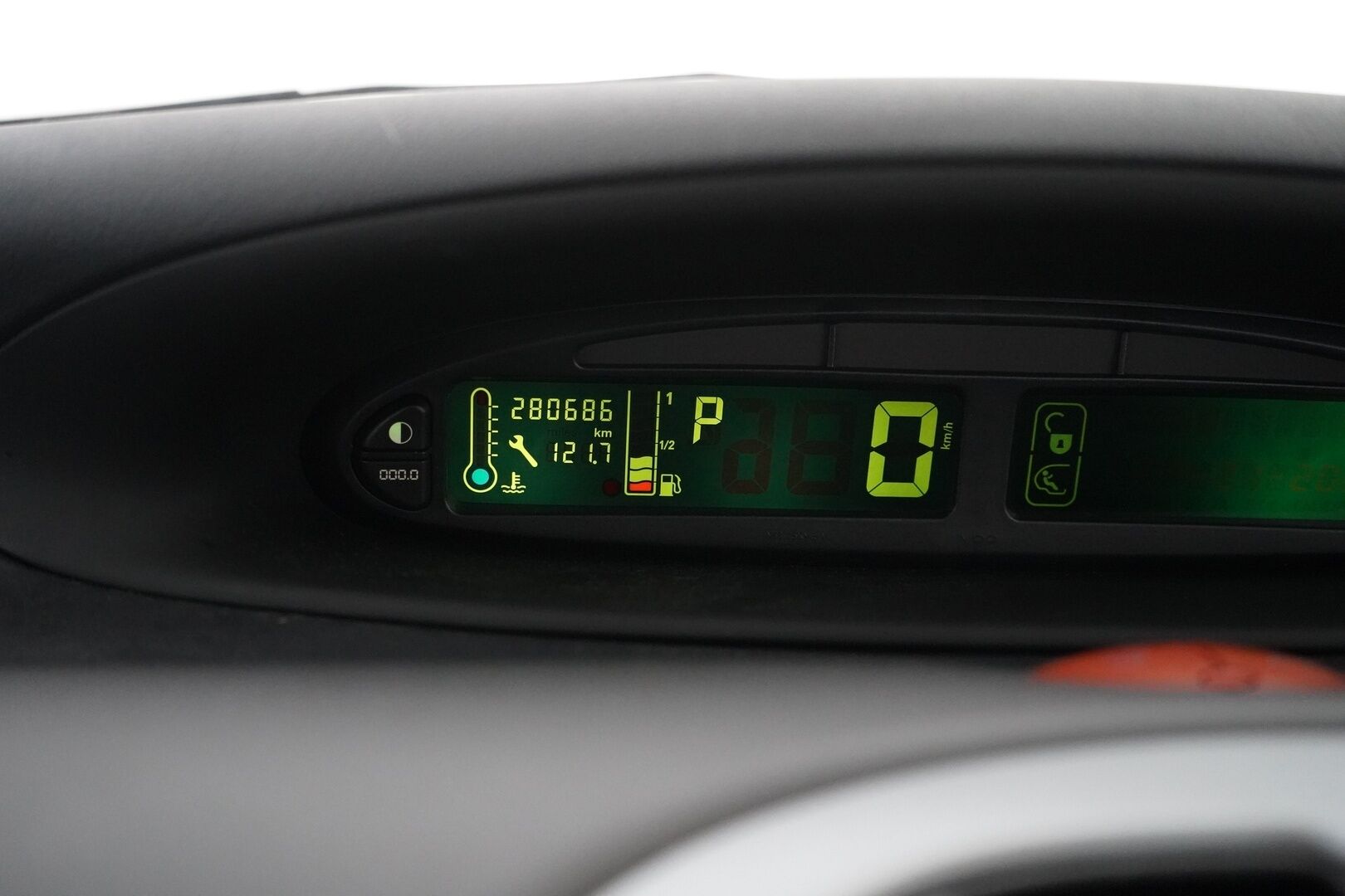 Citroen Xsara Picasso 2003 2.0I 16v AT *YritysOutlet - Myydään vain yrityksille* - Suomi-auto / Lohko / Kahdet renkaat