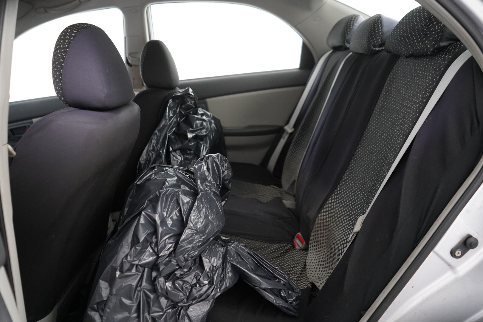 Kia Cerato 2006 4D CERATO SEDAN 1.6  MYYDÄÄN HUUTOKAUPAT.COM *Koukku / Lohkolämmitin / 2x renkaat - MYYDÄÄN HUUTOKAUPAT.COM     Suomi-auto / kahdet renkaat / Vähän ajettu