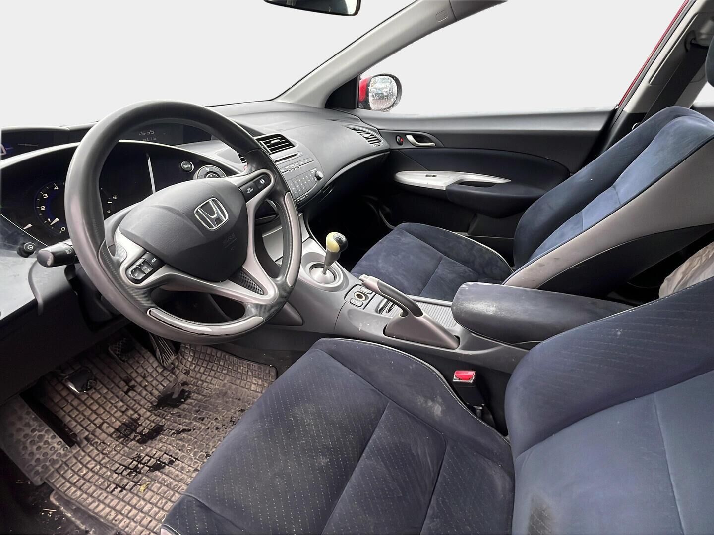Honda Civic 2006 4D CIVIC HATCHBACK COMFORT 1.8-FK27/262 - YritysOutlet - Myydään vain yrityksille | Lohkolämmitin | Automaattinen ilmastointi | Penkinlämmittimet |