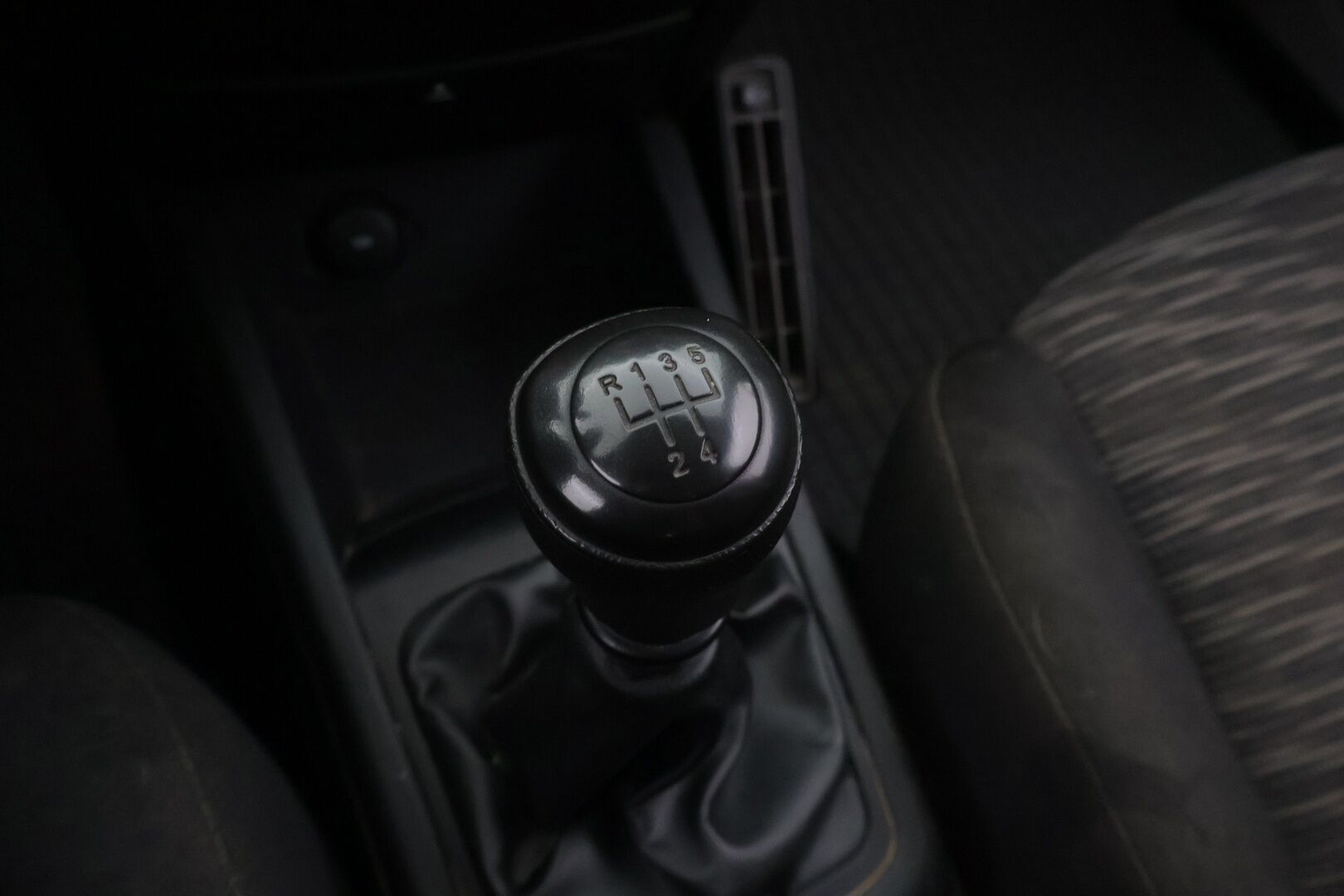 Kia cee'd 2008 1,6 LX HB 5D ** Auto myydään huudossa! - ** Pitkä leima / Kahdet asialliset renkaat **
