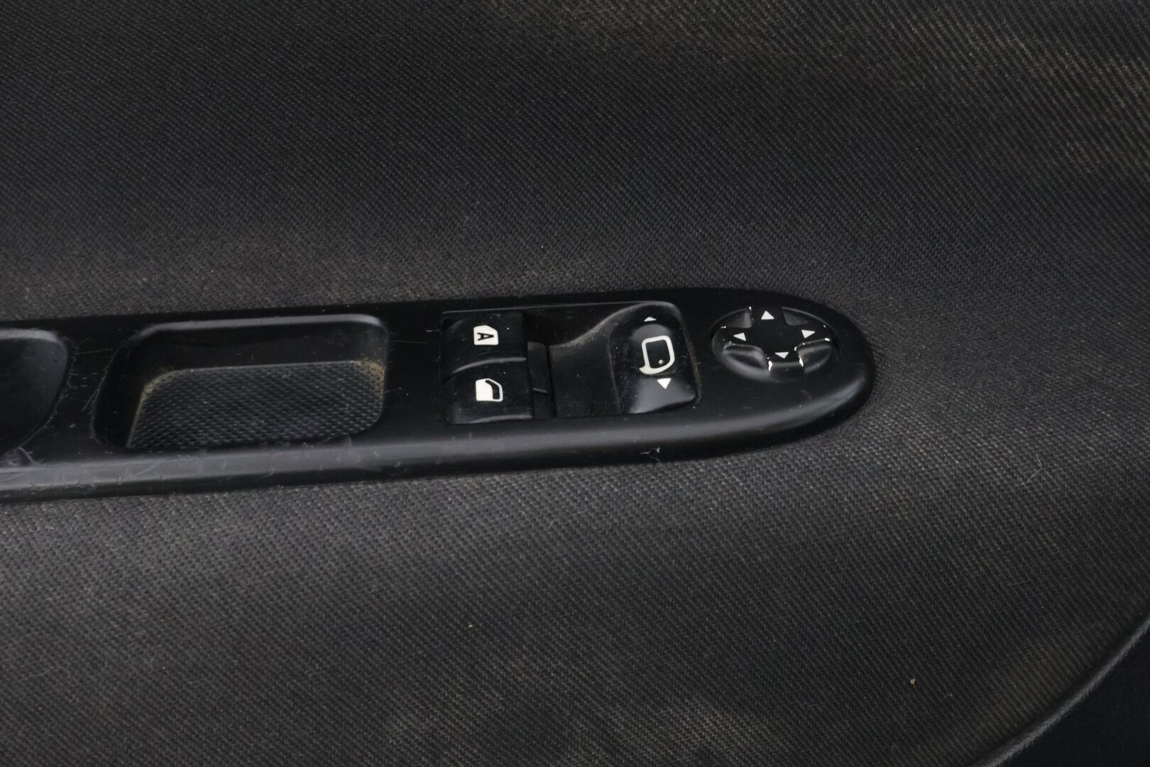 Peugeot 207 2008 Trendy HDi 90 5-ov. Platinum - *Myydään Huutokaupat.com:issa https://huutokaupat.com/kohde/6593645/peugeot-207-2008*