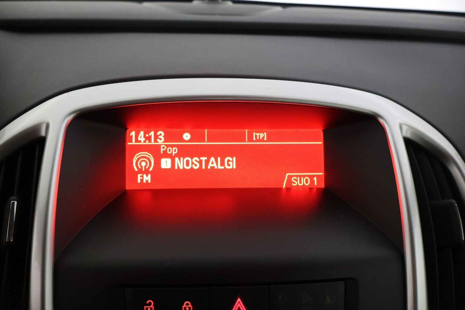 Opel Astra 2011 5-ov Sport 1,4 Turbo Ecotec 103kW AT6 YritysOutlet - Myydään vain yrityksille * Lohkoläm.+ sisätilanläm. / Vakionopeudensäädin / P. Tutka / Xenon / Vetokoukku * - Tämä auto myydään YritysOutlet -valikoimasta vain yritykselle / Viimeisin huolto 10/25 / Kahdet renkaat alumiinivanteilla!