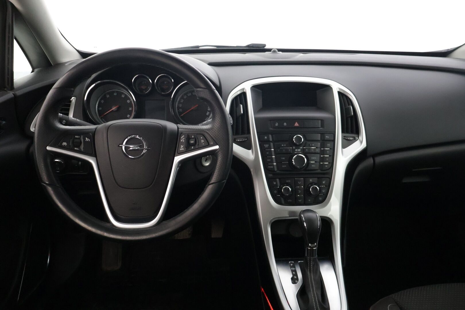 Opel Astra 2011 5-ov Sport 1,4 Turbo Ecotec 103kW AT6 YritysOutlet - Myydään vain yrityksille * Lohkoläm.+ sisätilanläm. / Vakionopeudensäädin / P. Tutka / Xenon / Vetokoukku * - Tämä auto myydään YritysOutlet -valikoimasta vain yritykselle / Viimeisin huolto 10/25 / Kahdet renkaat alumiinivanteilla!