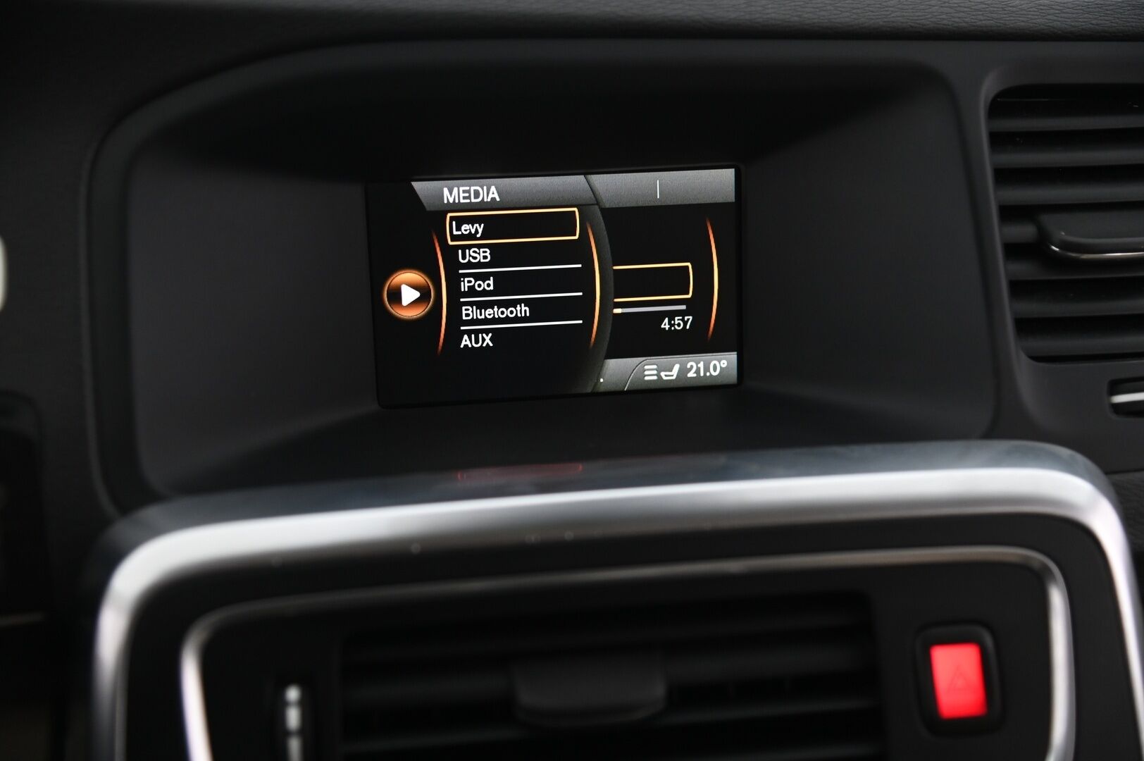 Volvo S60 2011 D3 Summum Business *Webasto / Muistipenkki / Nahat / Koukku / BT* - Suomiauto / Hyvät Hakkapeliitta 9 Nastat / Juuri Leimattu ja huollettu