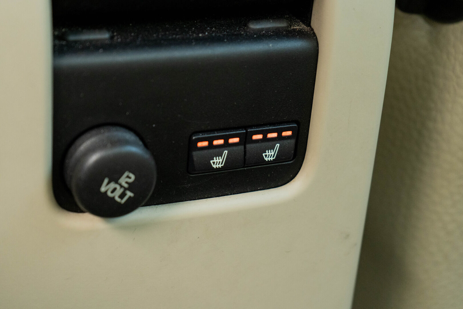 Volvo S60 2011 D3 Summum Business *Webasto / Muistipenkki / Nahat / Koukku / BT* - Suomiauto / Hyvät Hakkapeliitta 9 Nastat / Juuri Leimattu ja huollettu