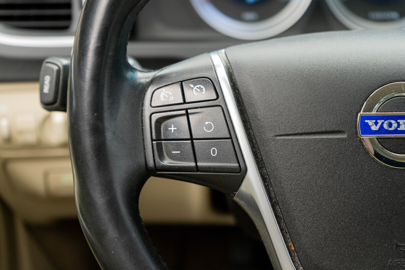 Volvo S60 2011 D3 Summum Business *Webasto / Muistipenkki / Nahat / Koukku / BT* - Suomiauto / Hyvät Hakkapeliitta 9 Nastat / Juuri Leimattu ja huollettu