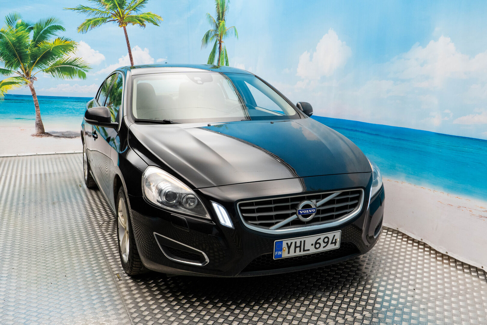 Volvo S60 2011 D3 Summum Business *Webasto / Muistipenkki / Nahat / Koukku / BT* - Suomiauto / Hyvät Hakkapeliitta 9 Nastat / Juuri Leimattu ja huollettu