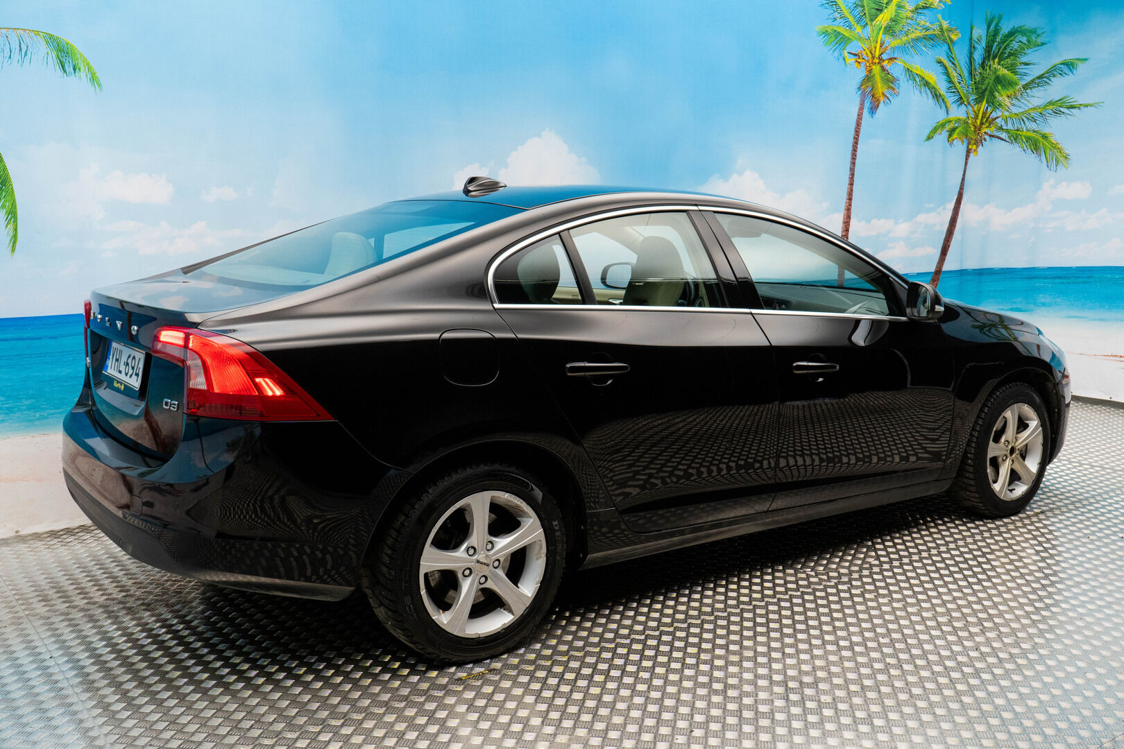 Volvo S60 2011 D3 Summum Business *Webasto / Muistipenkki / Nahat / Koukku / BT* - Suomiauto / Hyvät Hakkapeliitta 9 Nastat / Juuri Leimattu ja huollettu