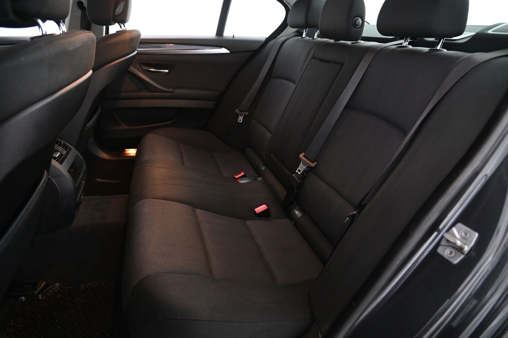 BMW 523 2011 A F10 Sedan *Adapt. Vakkari / Tutkat / Vetokoukku* - *Suomi-auto / Juuri tullut*