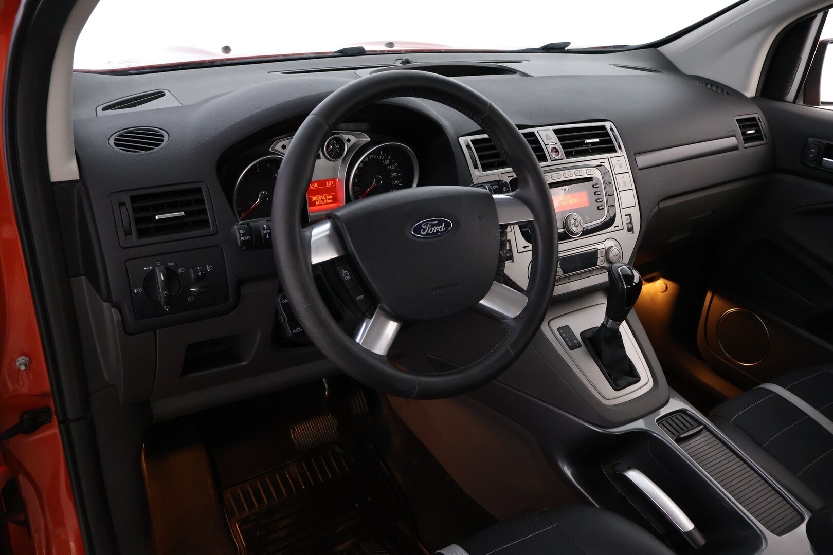Ford Kuga 2011 2,0 TDCi 163 hv DPF PowerShift 4WD Titanium A6 5-ovinen - YritysOutlet - Myydään vain yrityksille - Suomi-auto | Webasto | Vakkari | Vetokoukku | Lämmitettävä Tuulilasi!
