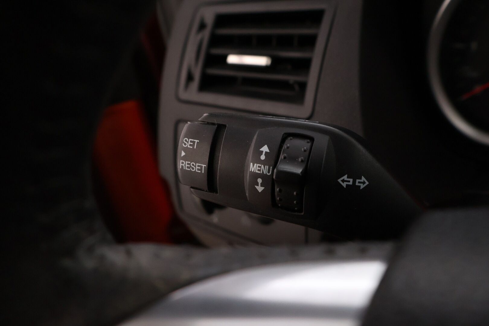 Ford Kuga 2011 2,0 TDCi 163 hv DPF PowerShift 4WD Titanium A6 5-ovinen - YritysOutlet - Myydään vain yrityksille - Suomi-auto | Webasto | Vakkari | Vetokoukku | Lämmitettävä Tuulilasi!