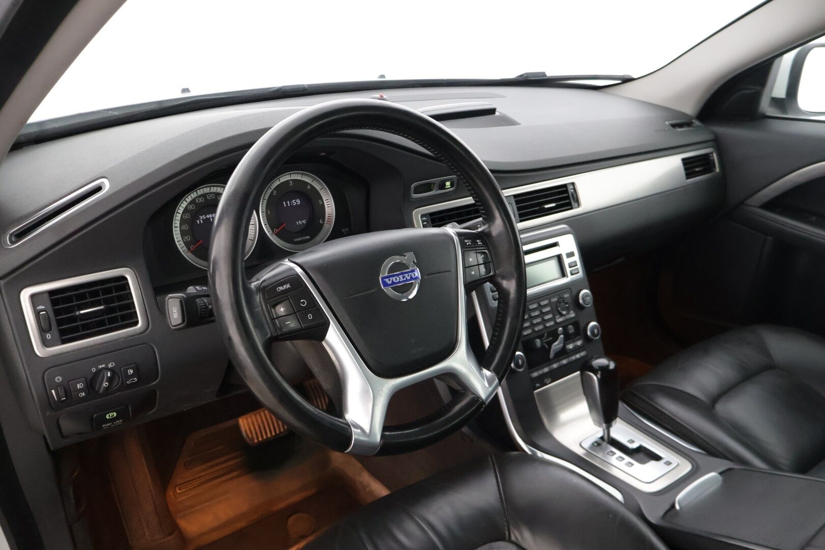 Volvo XC70 2011 D5 AWD Summum aut * Webasto / Nahkasisusta / Muisti Penkki / Vakkari / Koukku / Suomi-Auto * - * Suomi Volvo parhaalla Summum varustetasolla ja erinomaisella huoltohistorialla! *