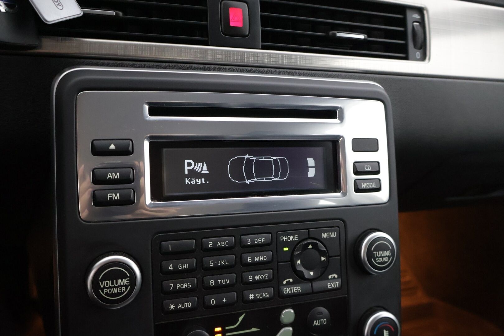 Volvo XC70 2011 D5 AWD Summum aut * Webasto / Nahkasisusta / Muisti Penkki / Vakkari / Koukku / Suomi-Auto * - * Suomi Volvo parhaalla Summum varustetasolla ja erinomaisella huoltohistorialla! *