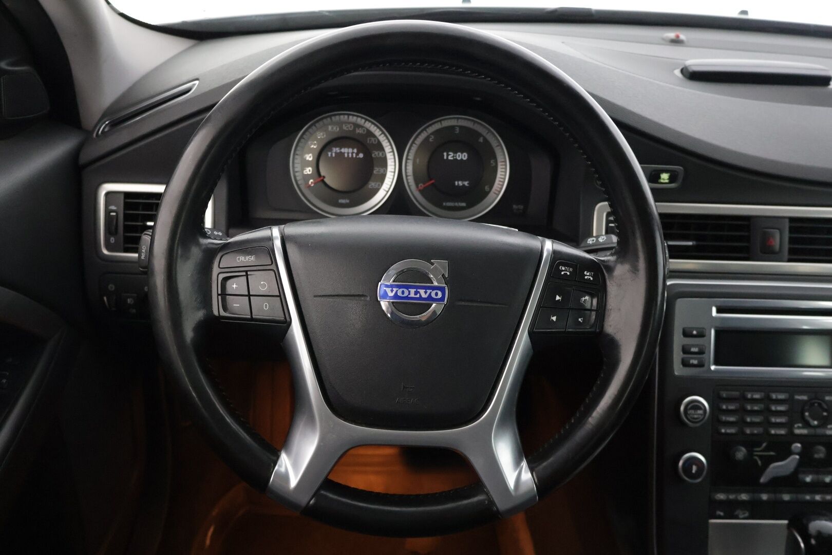 Volvo XC70 2011 D5 AWD Summum aut * Webasto / Nahkasisusta / Muisti Penkki / Vakkari / Koukku / Suomi-Auto * - * Suomi Volvo parhaalla Summum varustetasolla ja erinomaisella huoltohistorialla! *