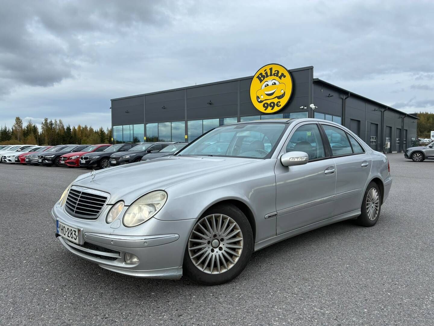 Mercedes-Benz E 2003 E 320 Sedan *Myydään huutokaupat.com* - Nahat kuskin muistilla | Panorama | Navigointi | Kahdet renkaat vanteilla