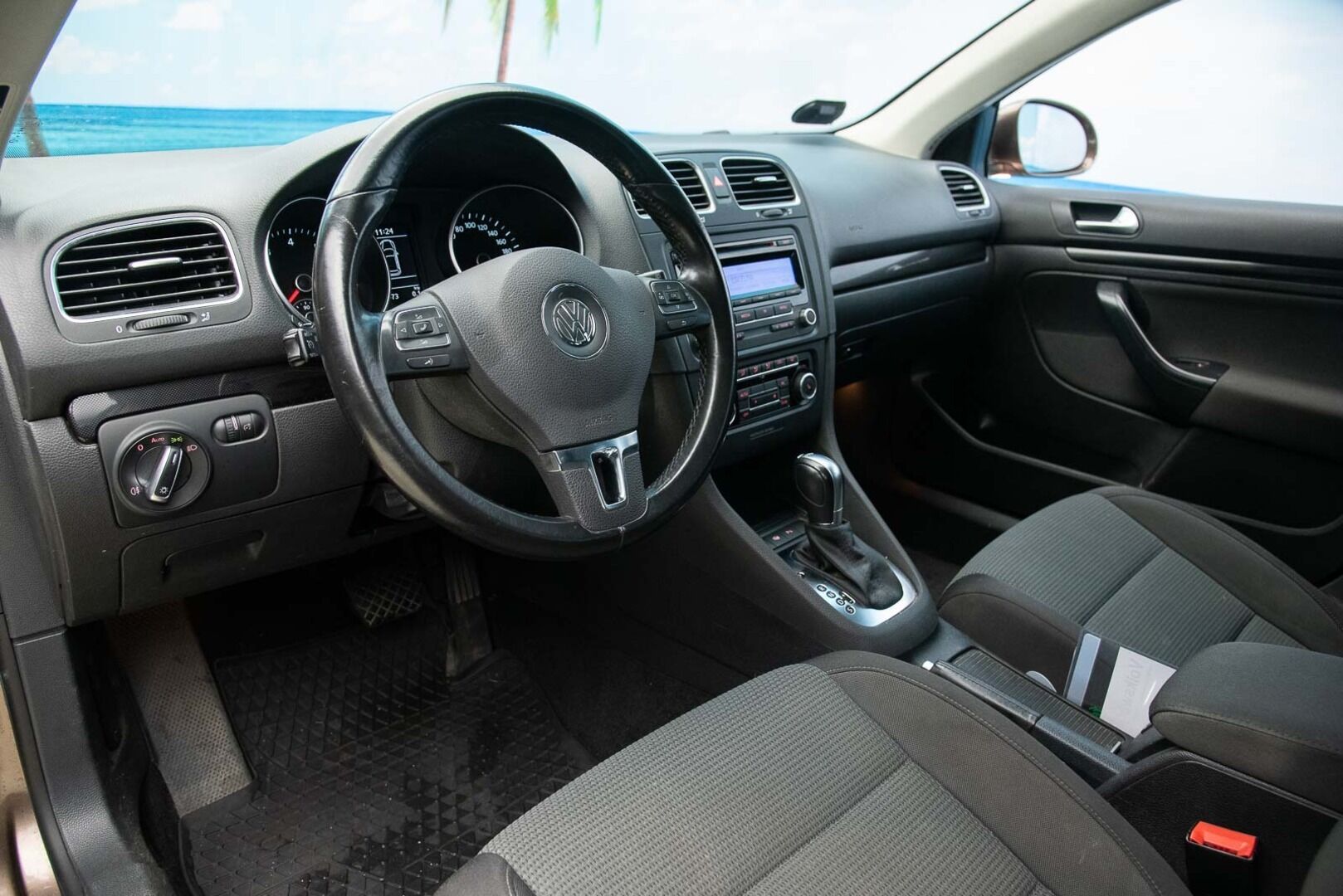 Volkswagen Golf 2011 Variant Comfortline 1.2 TSI 77 kW DSG -YritysOutlet - Myydään vain yrityksille - - Koukku | Xenon | Vakkari | Lohkolämmitin | Ketju vaihdettu | Juuri katsastettu