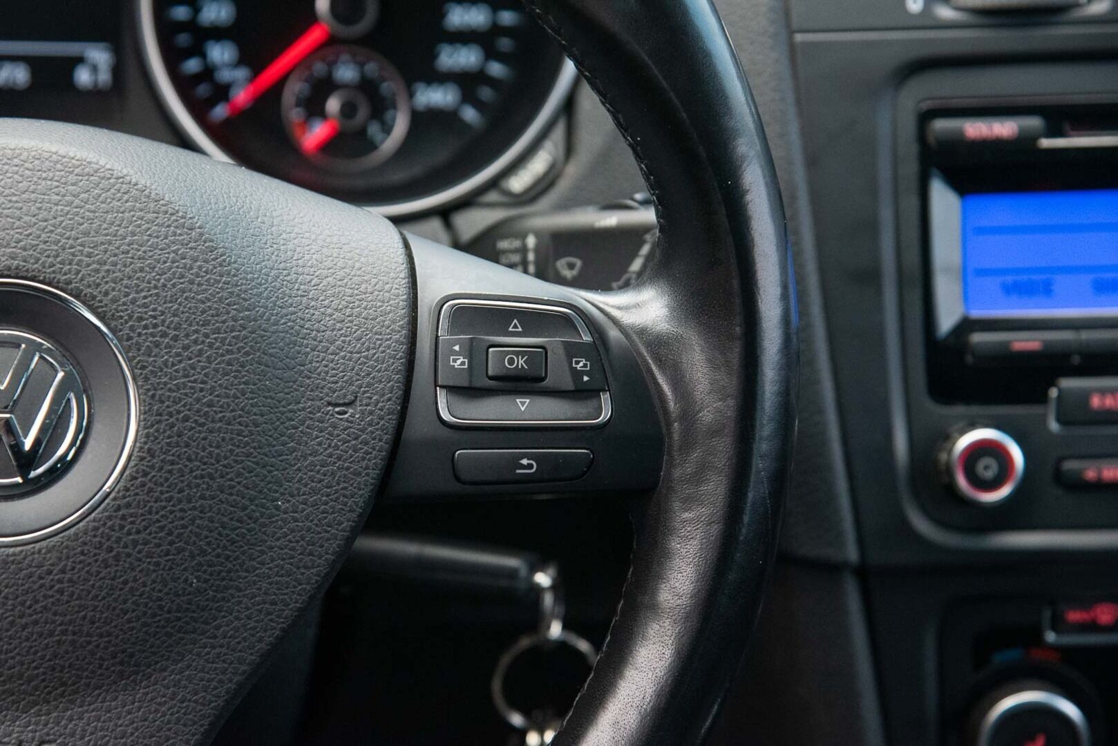 Volkswagen Golf 2011 Variant Comfortline 1.2 TSI 77 kW DSG -YritysOutlet - Myydään vain yrityksille - - Koukku | Xenon | Vakkari | Lohkolämmitin | Ketju vaihdettu | Juuri katsastettu