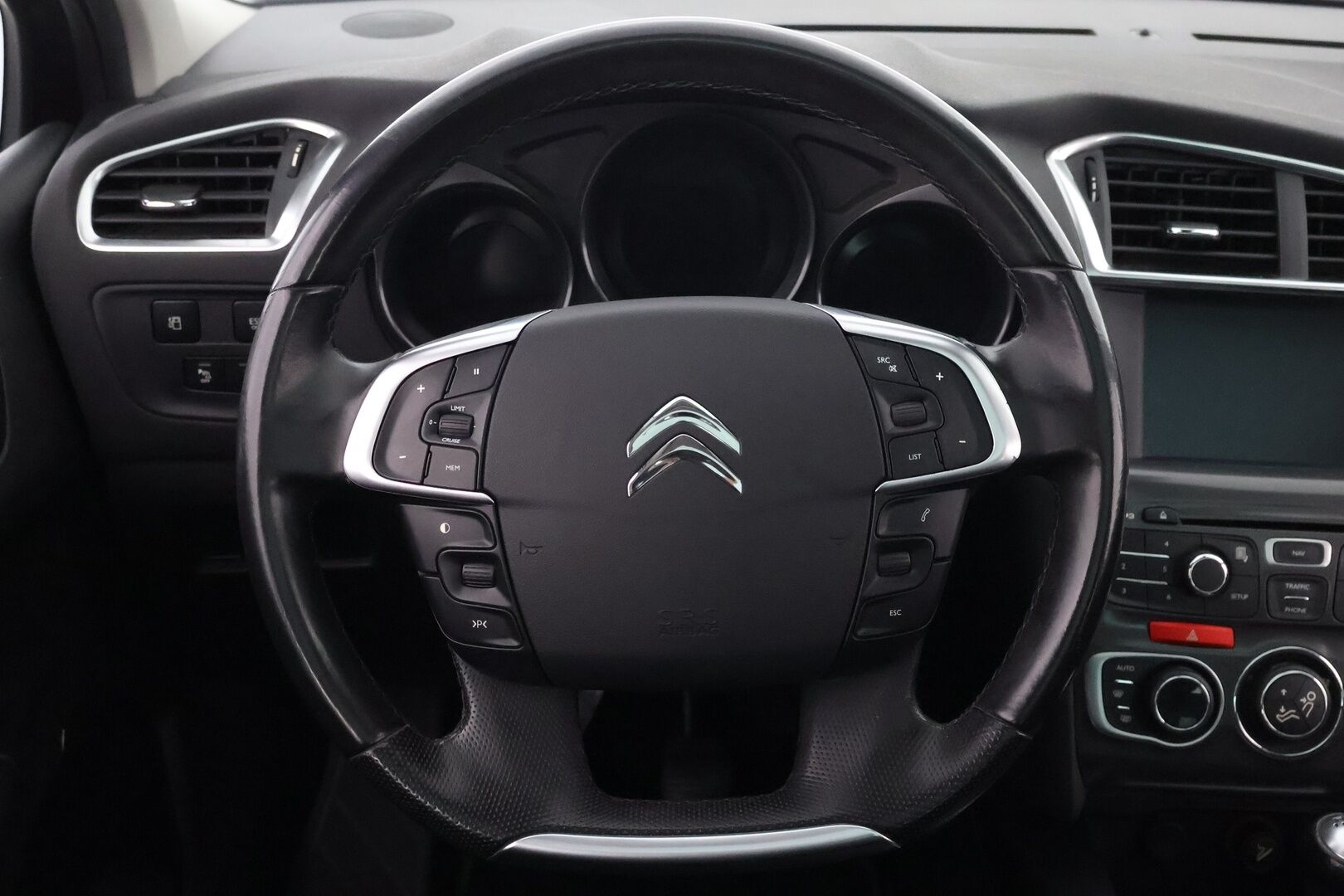 Citroen C4 2011 HDi 150 Exclusive - Suomiauto / Navi / BLIS / Lasikatto / Hieronta / Puolinahkasisusta / Lohko & Sisäpistoke / Huippuvarusteet / Jakopää tehty!