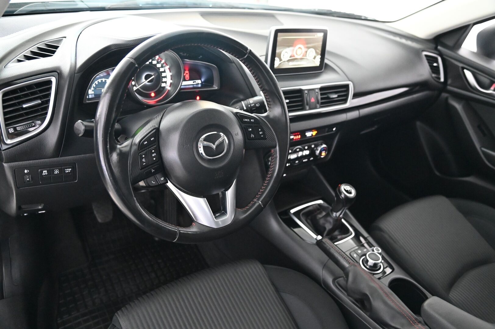 Mazda Mazda3 2014 5HB 2,0 (120) SKYACTIV-G Premium 6MT 5ov DG1 **Vakkari / P.tutka / Bluetooth / Lohkolämmitin / Autom.ilmastointi** - Suomi-auto / Apple&Android 