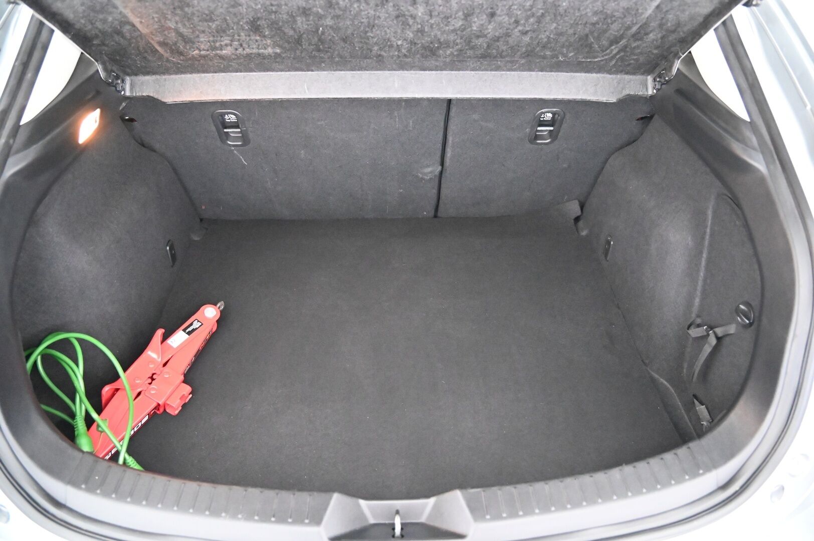 Mazda Mazda3 2014 5HB 2,0 (120) SKYACTIV-G Premium 6MT 5ov DG1 **Vakkari / P.tutka / Bluetooth / Lohkolämmitin / Autom.ilmastointi** - Suomi-auto / Apple&Android 