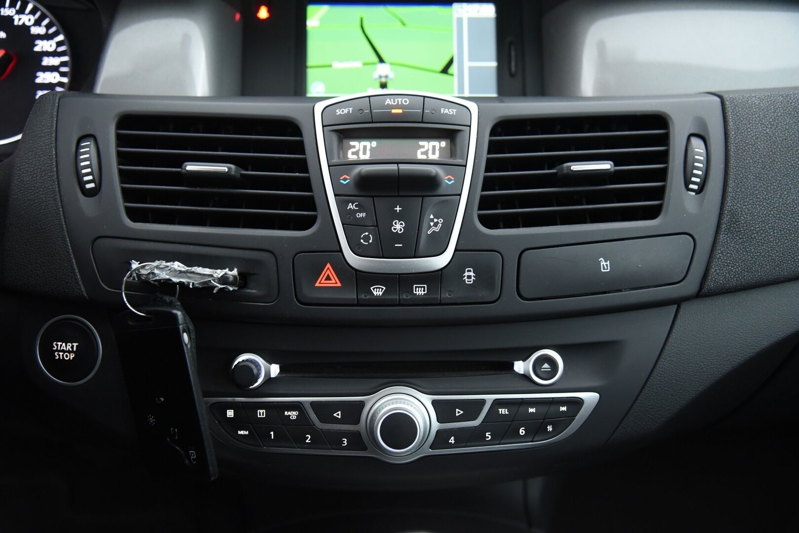 Renault Laguna 2011 Sport Tourer 2,0 Dynamique Business / - YritysOutlet - Myydään vain yrityksille - - YritysOutlet - Myydään vain yrityksille