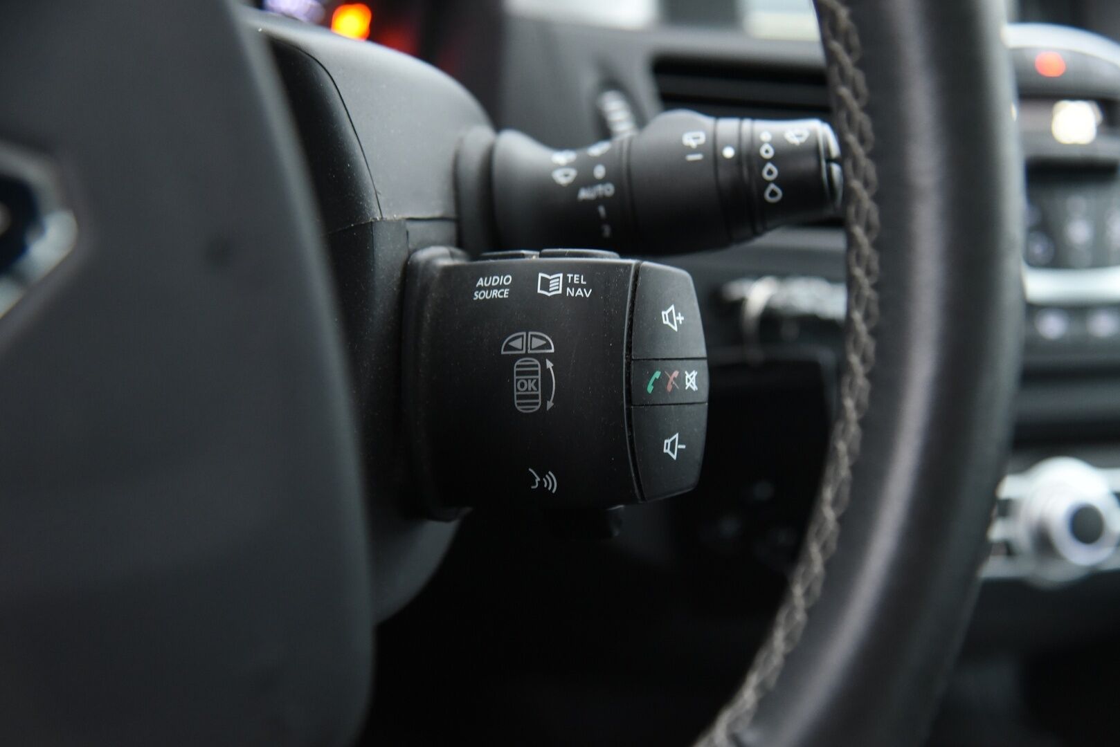 Renault Laguna 2011 Sport Tourer 2,0 Dynamique Business / - YritysOutlet - Myydään vain yrityksille - - YritysOutlet - Myydään vain yrityksille