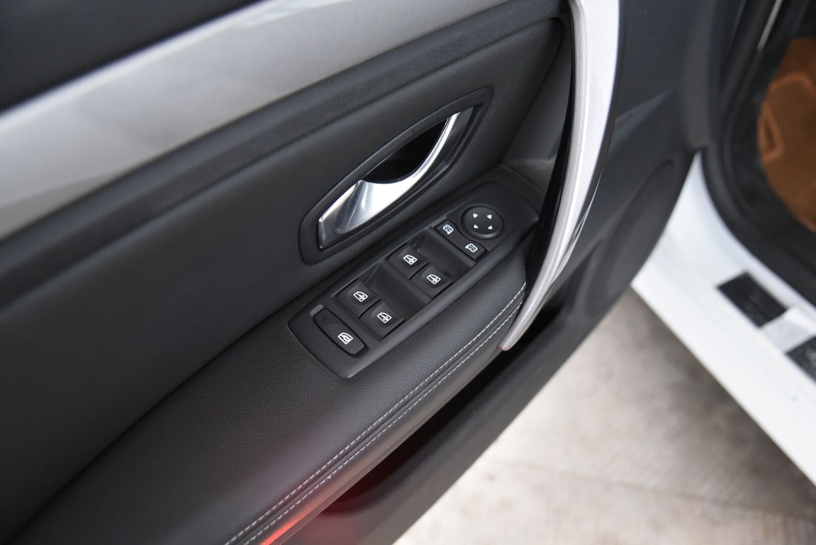 Renault Laguna 2011 Sport Tourer 2,0 Dynamique Business / - YritysOutlet - Myydään vain yrityksille - - YritysOutlet - Myydään vain yrityksille