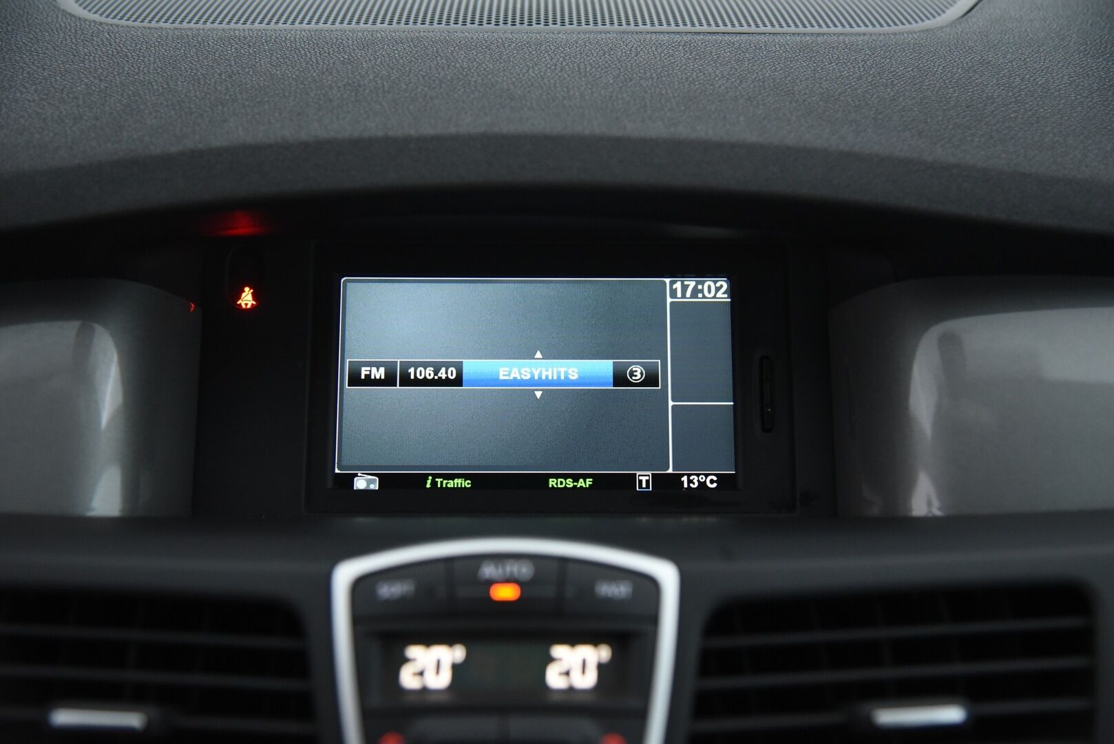 Renault Laguna 2011 Sport Tourer 2,0 Dynamique Business / - YritysOutlet - Myydään vain yrityksille - - YritysOutlet - Myydään vain yrityksille