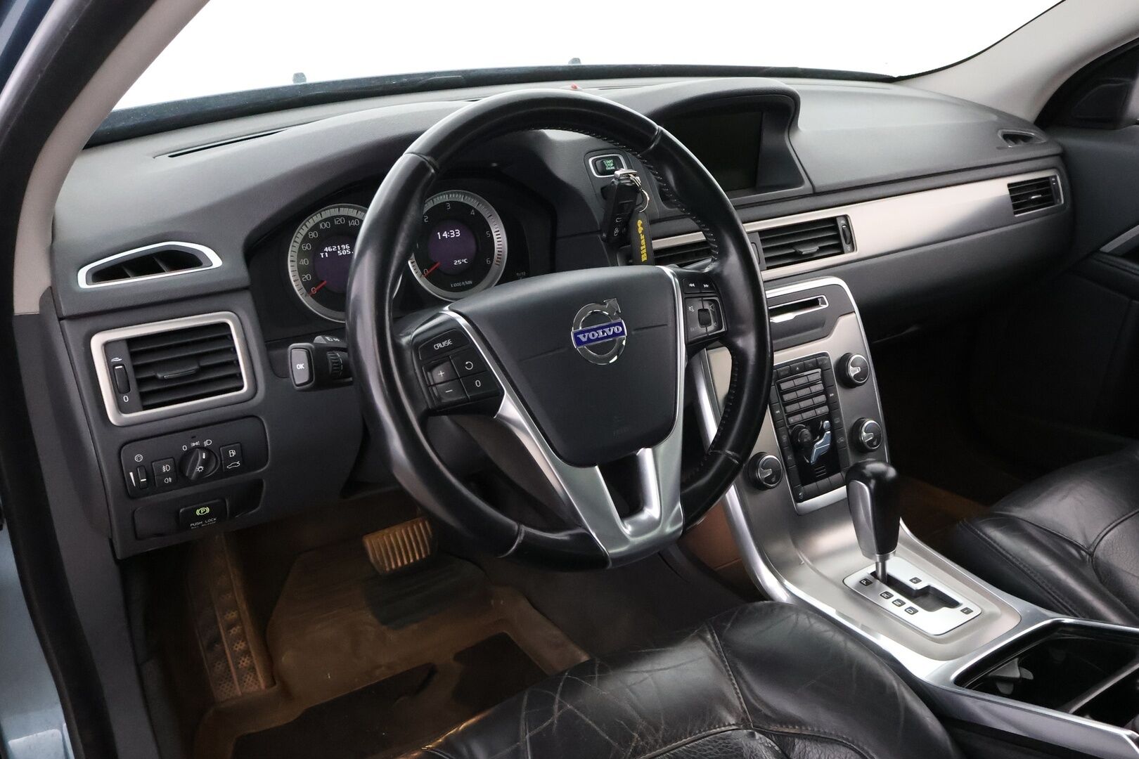 Volvo V70 2011 D3 Summum Taksi aut - MYYDÄÄN HUUTOKAUPAT.COM!