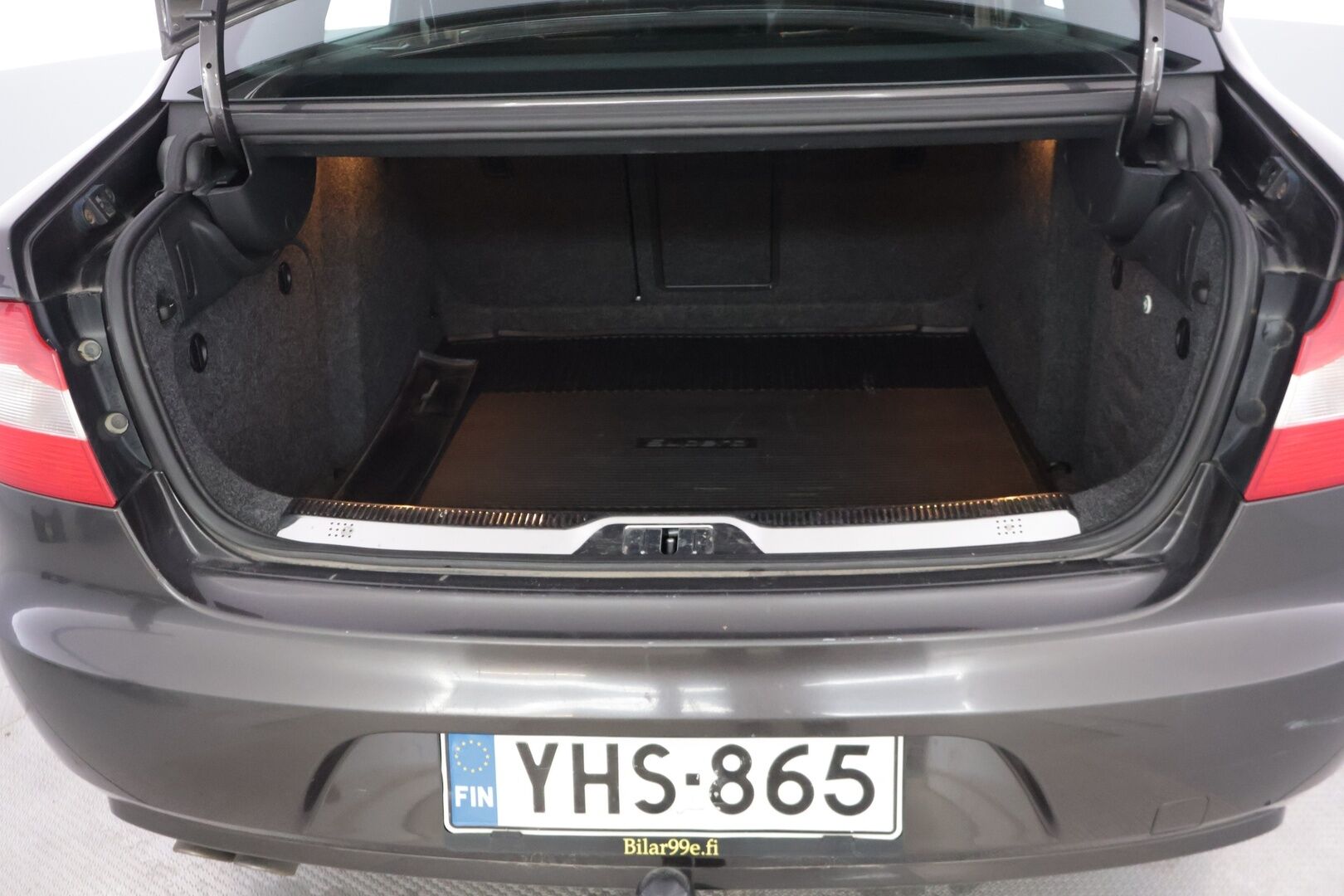 Skoda Superb 2012 2.0 TDI 140 4x4 Comfort DSG Aut. *YritysOutlet - Myydään vain yrityksille* - Katsastuksessa korjauskehotukset. Öljyvuoto voimansiirrosta takaa ja tuulilasi halki.