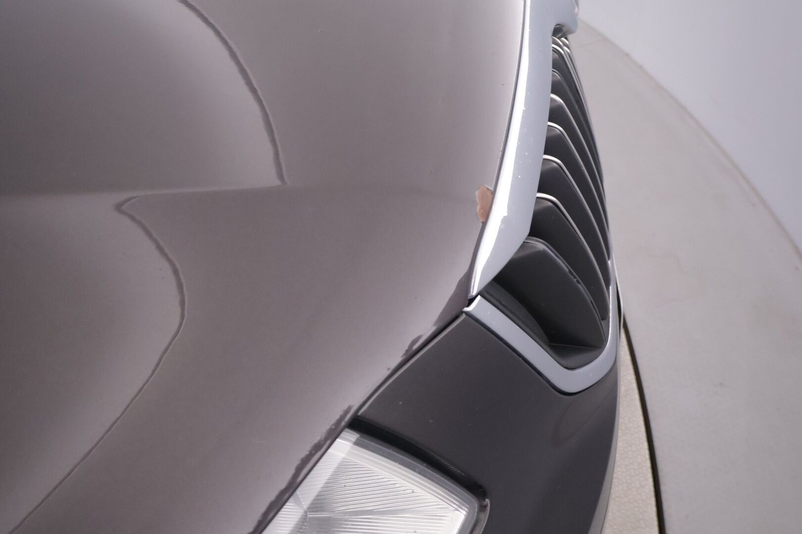 Skoda Superb 2012 2.0 TDI 140 4x4 Comfort DSG Aut. *YritysOutlet - Myydään vain yrityksille* - Katsastuksessa korjauskehotukset. Öljyvuoto voimansiirrosta takaa ja tuulilasi halki.