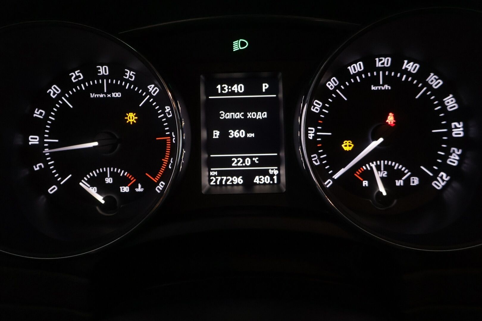 Skoda Superb 2012 2.0 TDI 140 4x4 Comfort DSG Aut. *YritysOutlet - Myydään vain yrityksille* - Katsastuksessa korjauskehotukset. Öljyvuoto voimansiirrosta takaa ja tuulilasi halki.