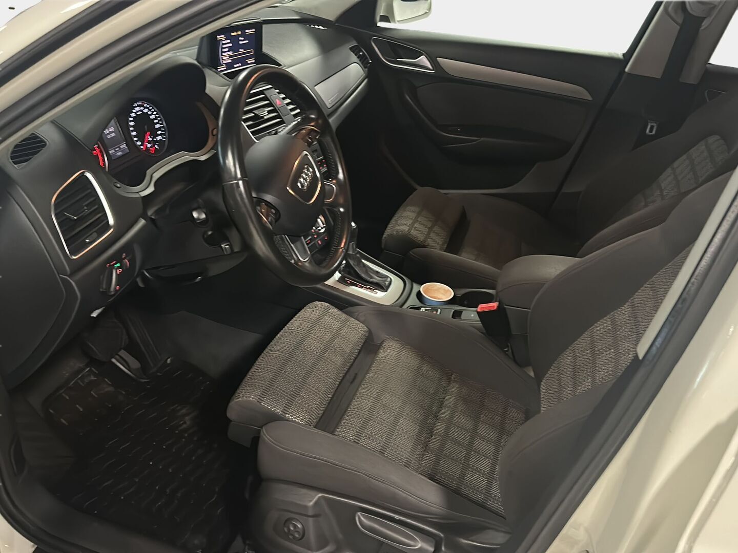 Audi Q3 2012 2,0 TDI quattro S tronic 130 kW Start-Stop Business *YritysOutlet - Myydään vain yrityksille* - *YritysOutlet - Myydään vain yrityksille* 