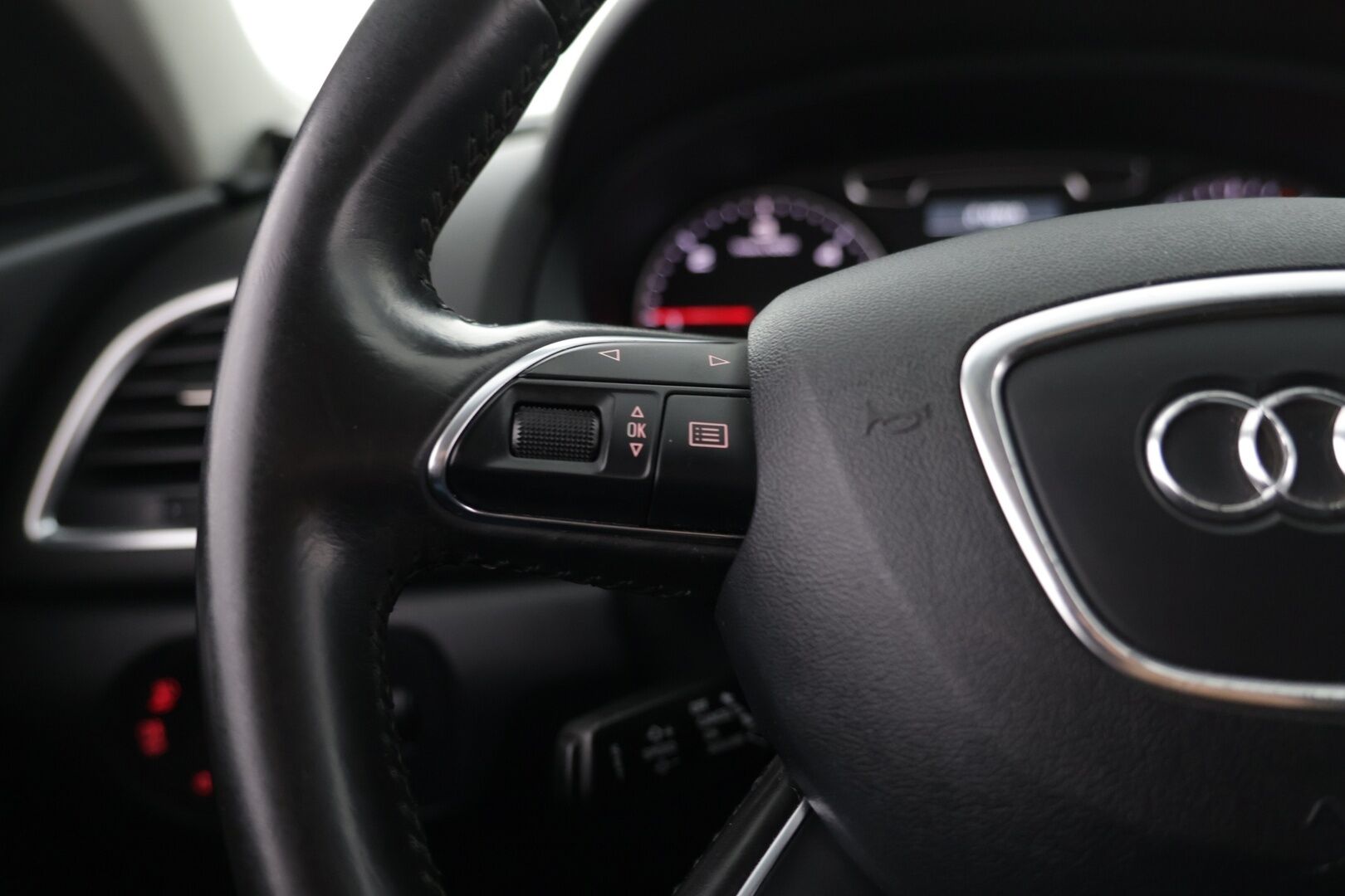 Audi Q3 2012 2,0 TDI quattro S tronic 130 kW Start-Stop Business