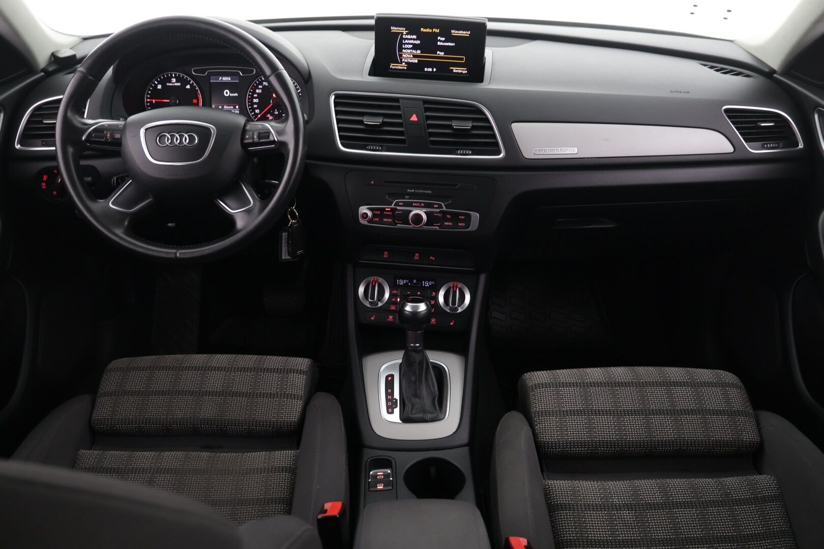 Audi Q3 2012 2,0 TDI quattro S tronic 130 kW Start-Stop Business
