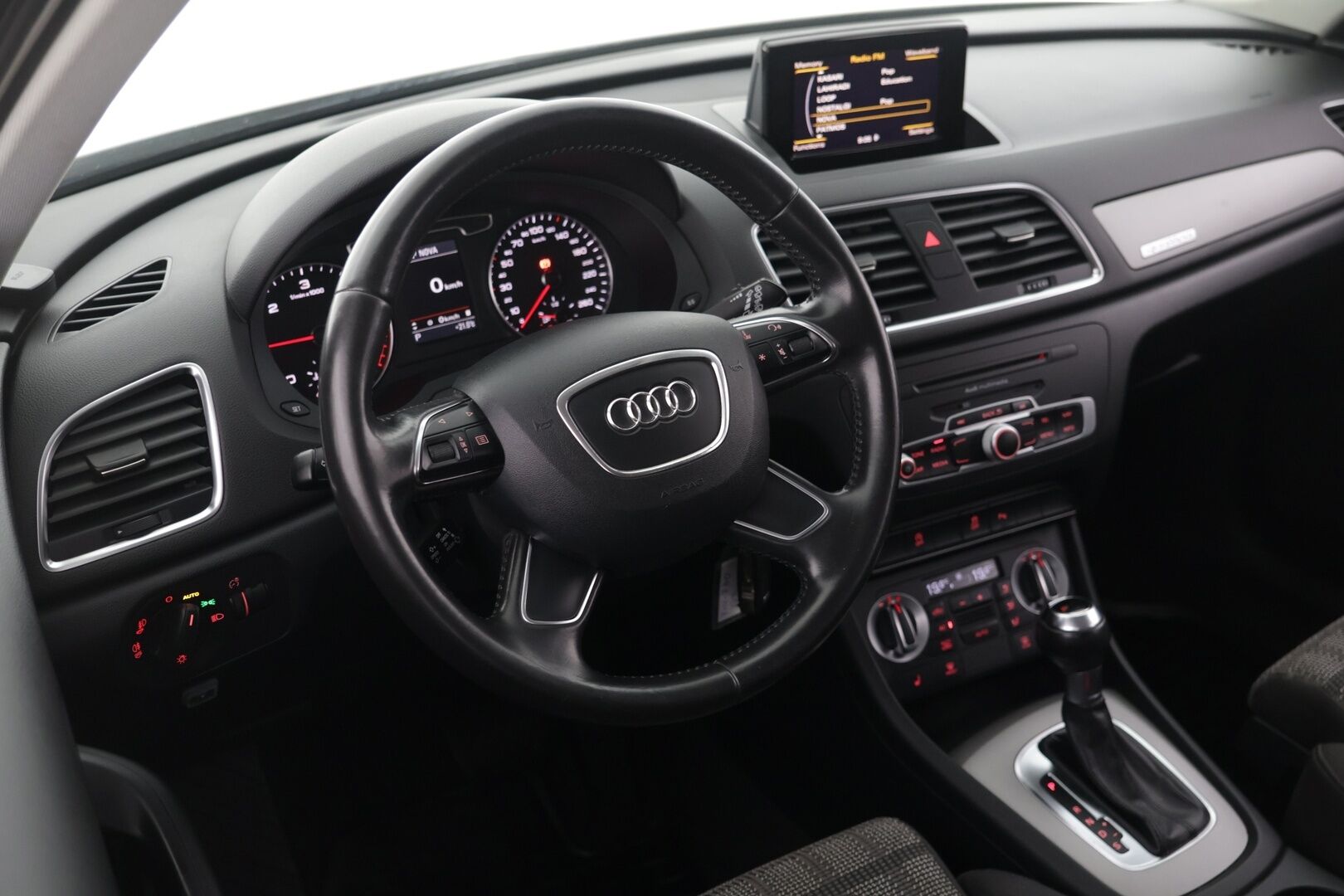 Audi Q3 2012 2,0 TDI quattro S tronic 130 kW Start-Stop Business