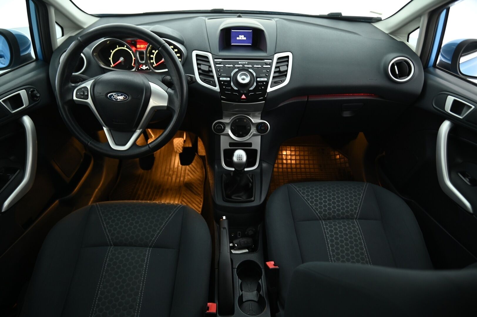 Ford Fiesta 2012 1,6 120 hv Titanium S M5 5-ovinen *Bluetooth / Lohkolämmitin sisäpistokkeella / Suomi-auto / Metalliväri* - Isommalla 1.6 litraisella luotettavalla moottorilla! Katsastettu 02/25 Huomautuksitta!