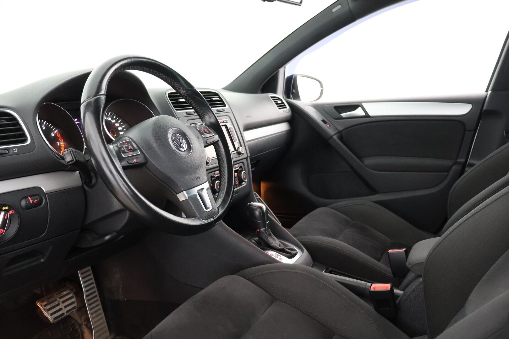 Volkswagen Golf 2012 Highline 1,4 TSI 118 kW, DSG-autom. / Vakkari / Suomi-Auto / Lohko + sis. pistoke / Bluetooth / - Myydään Huutokaupat.com:ssa!