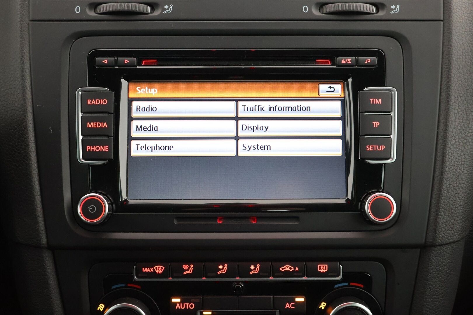 Volkswagen Golf 2012 Highline 1,4 TSI 118 kW, DSG-autom. / Vakkari / Suomi-Auto / Lohko + sis. pistoke / Bluetooth / - Myydään Huutokaupat.com:ssa!