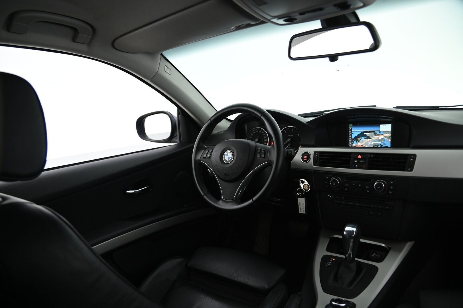 BMW 320 2012 d A TwinPower Turbo E92 Coupé **Vakkari / Navi / Sporttipenkit / Tutka / Suomiauto** - Facelift / Kahdet renkaat / Juuri katsastettu!