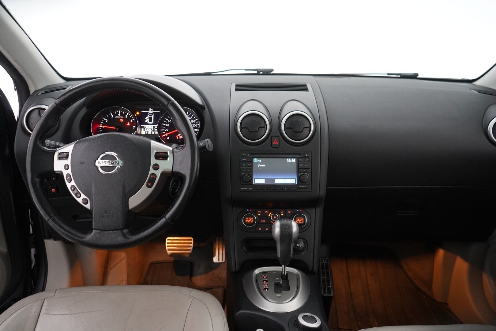 Nissan Qashqai+2 2012 2.0L Tekna 4WD CVT Premium Pack 7P * Suomi-auto / 2x Renkaat / Fiksu huoltohistoria! - Nahkasisusta / Panorama / Bose / Peruutuskamera / Lohkolämmitin / Vakionopeudensäädin