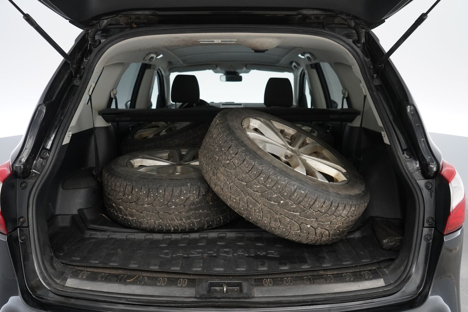 Nissan Qashqai+2 2012 2.0 dCi DPF Acenta 4WD 6A/T MY11 *YritysOutlet - Myydään vain yrityksille* - NELIVETO / Vakkari / Lasikatto / Koukku / Lohkolämmitin / Suomi-auto