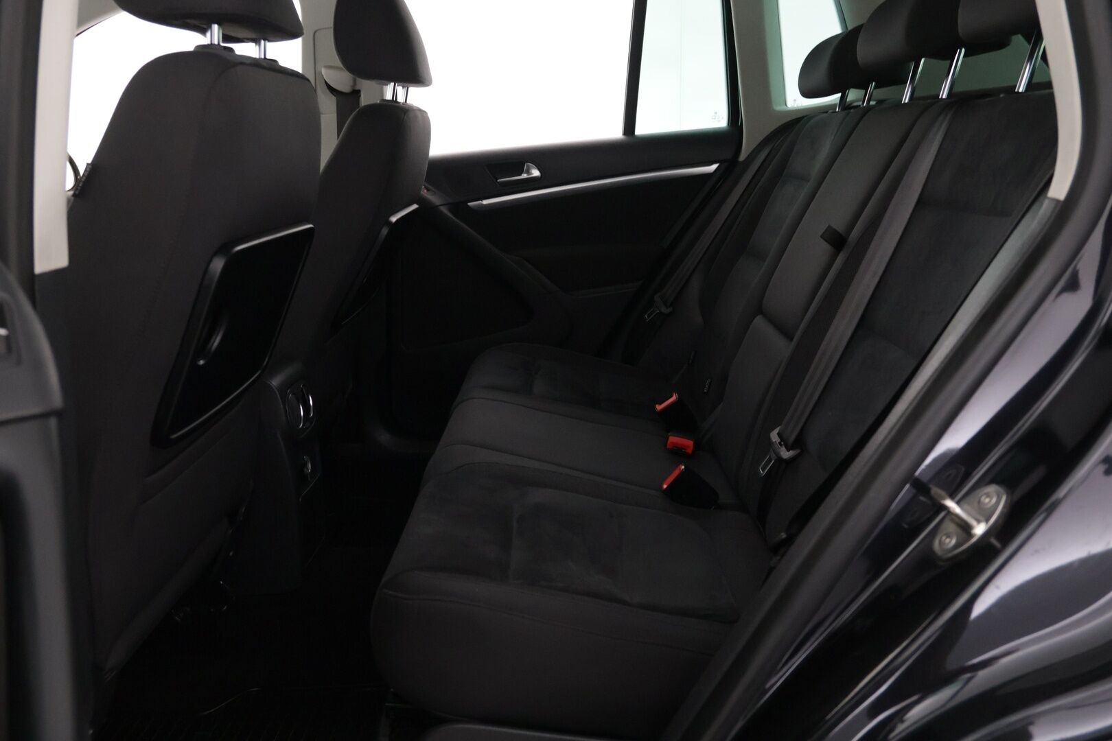 Volkswagen Tiguan 2012 Sport & Style 2,0 TDI 103 kW (140 hv) BlueMotion Technology 4MOTION DSG-aut - | Vakkari | Alcantra sisusta | 2-aluvanteet | Hyvänä pidetty |