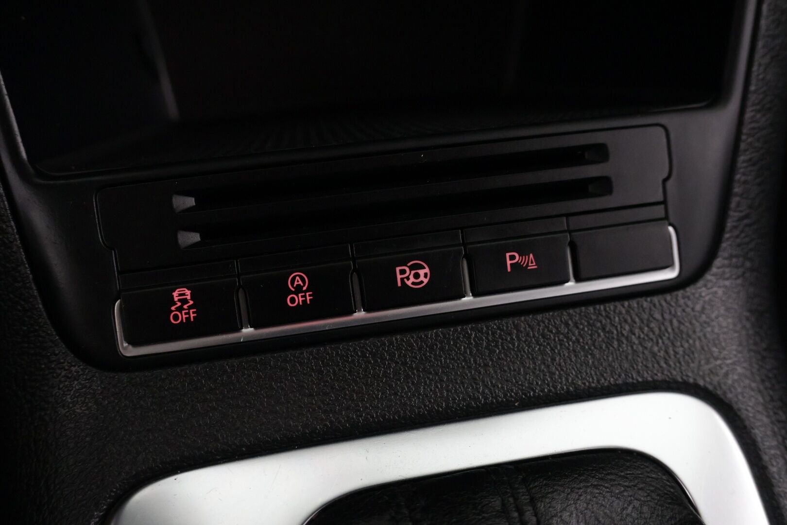 Volkswagen Tiguan 2012 Sport & Style 2,0 TDI 103 kW (140 hv) BlueMotion Technology 4MOTION DSG-aut - | Vakkari | Alcantra sisusta | 2-aluvanteet | Hyvänä pidetty |