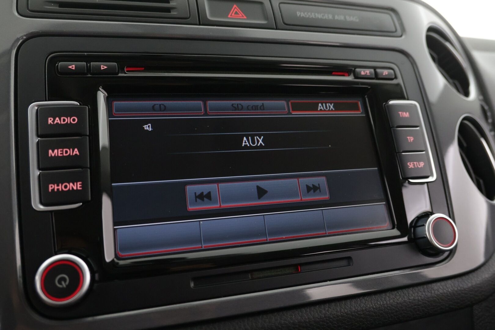 Volkswagen Tiguan 2012 Sport & Style 2,0 TDI 103 kW (140 hv) BlueMotion Technology 4MOTION DSG-aut - | Vakkari | Alcantra sisusta | 2-aluvanteet | Hyvänä pidetty |