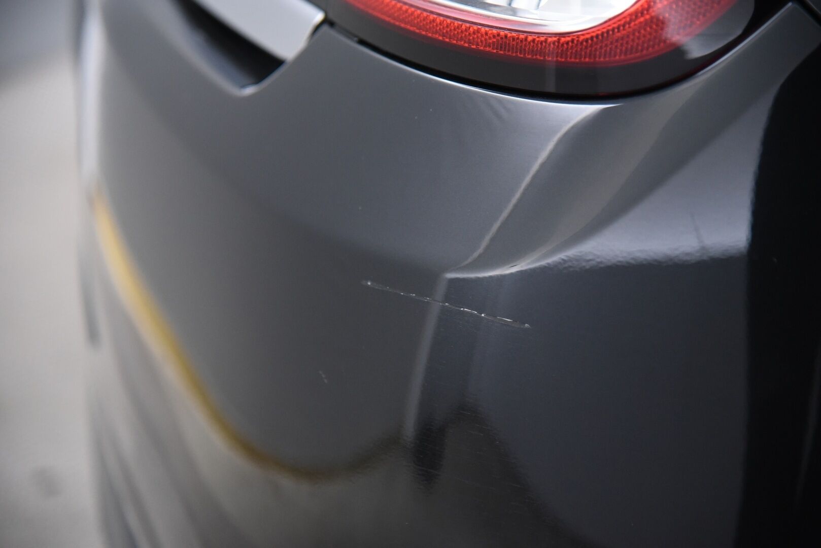 Citroen C3 2012 VTi 95 Exclusive / YritysOutlet - Myydään Vain Yrityksille Suomi-Auto / Vakkari / Panorama / Lohkolämmitin / P-tutka / Autom-Ilmastointi - Fiksu valinta ! Runsaasti varusteltu !