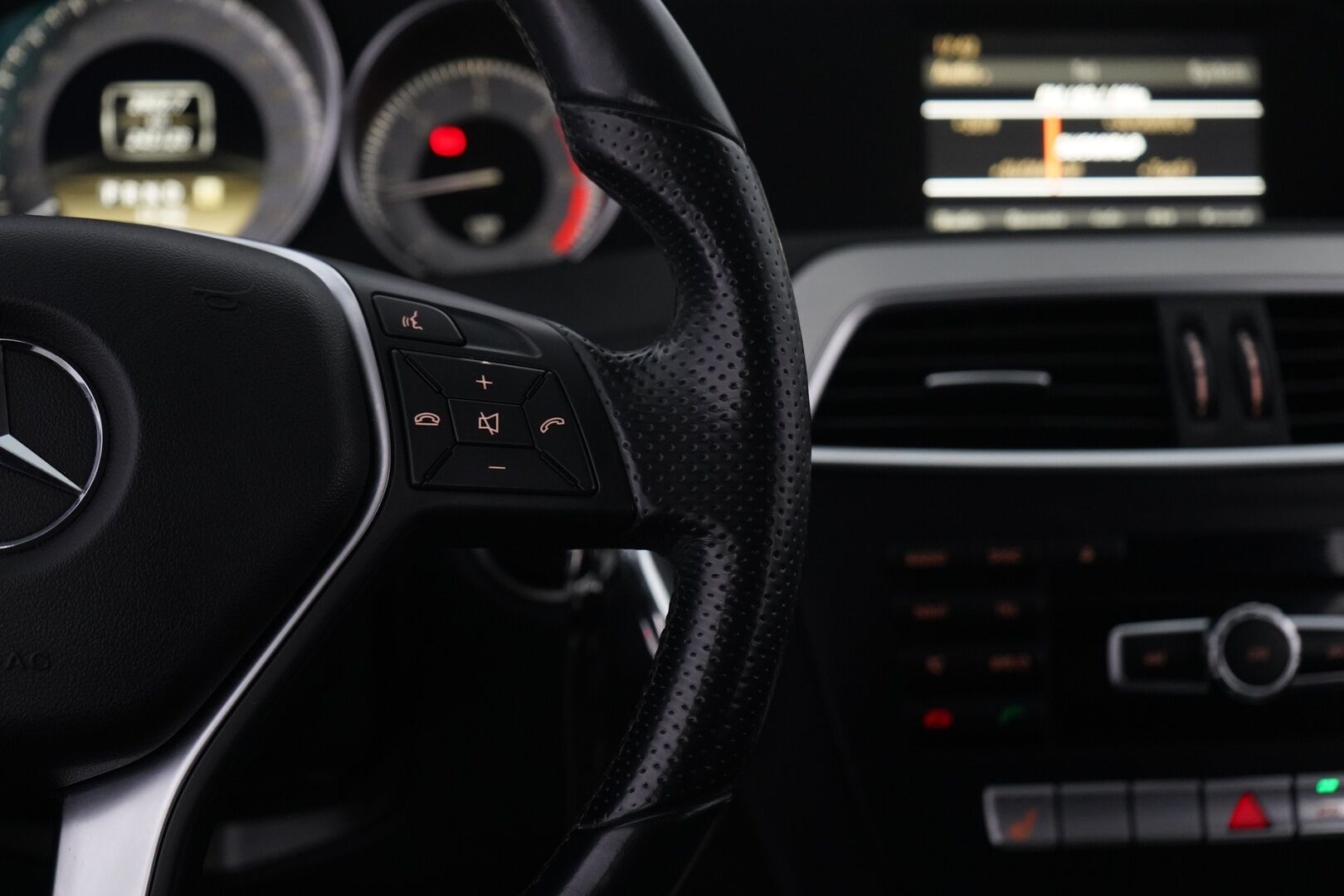 Mercedes-Benz C 2012 200 CDI BE T A Premium Business *Vakkari / Lohko / Tutkat / BT / Puolinahka / S.Penkit* - Suomi-auto / Siisti / Kahdet vanteet / Juuri huollettu!