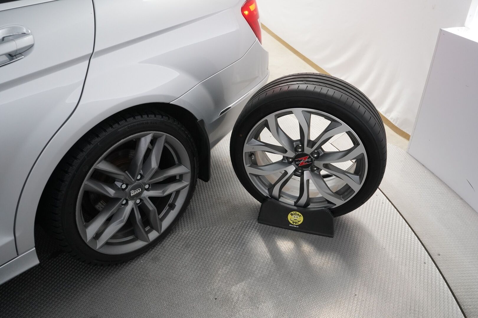 Mercedes-Benz C 2012 200 CDI BE T A Premium Business *Vakkari / Lohko / Tutkat / BT / Puolinahka / S.Penkit* - Suomi-auto / Siisti / Kahdet vanteet / Juuri huollettu!